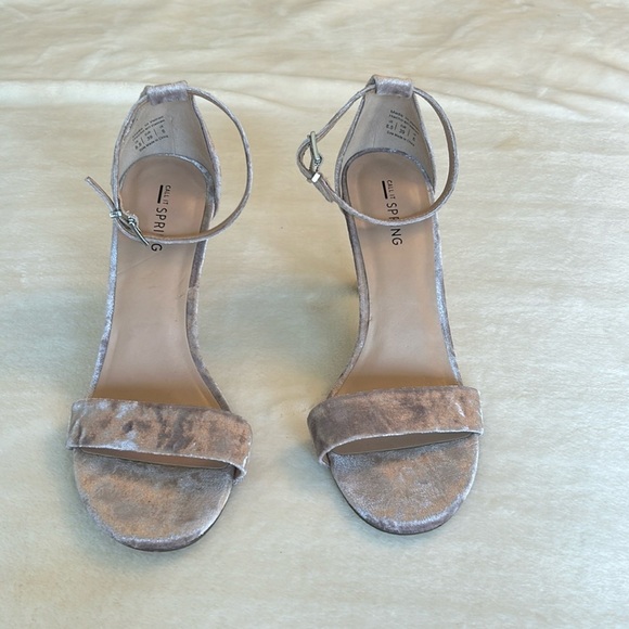 Mauve Velvet Spring Heels - Picture 1 of 4